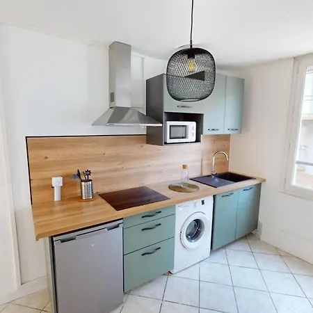 F2- Rue D'iena Apartment *